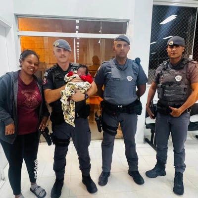 PM salva recém-nascida após engasgamento no Quintais do Imperador