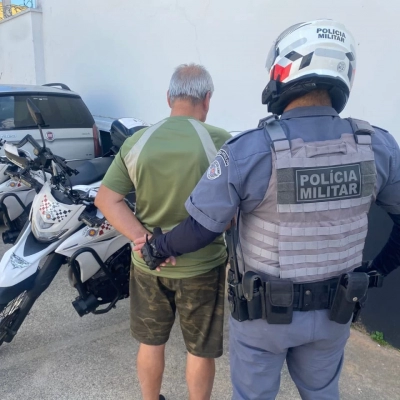 Procurado por homicídio é preso em frente ao Mercado Municipal