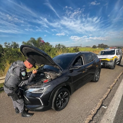 Polícia Rodoviária prende homem com carro roubado e adulterado na Castello Branco