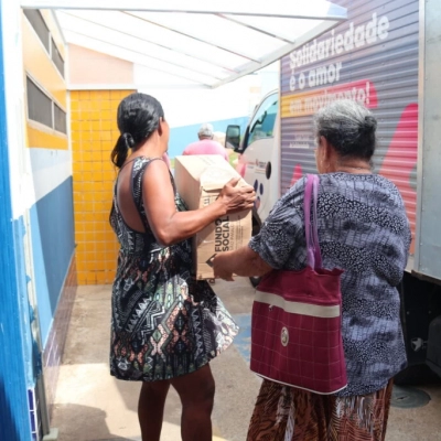 Prefeitura entrega cerca de 200 cestas básicas a famílias em situação de vulnerabilidade no Parque São Bento