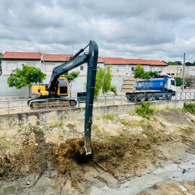 Saae/Sorocaba realiza limpeza e manutenção preventiva do Reservatório de Detenção de Cheias (RDC) Jardim Maria do Carmo