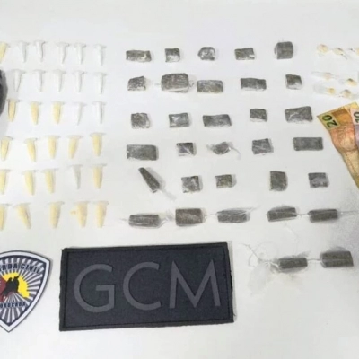 GCM apreende drogas durante patrulhamento no Jd. Santa Bárbara