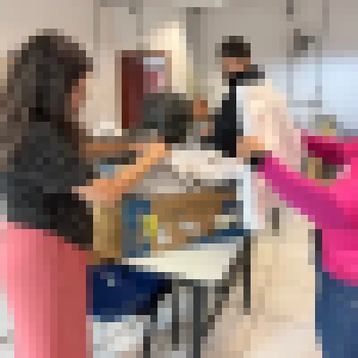 Alunos do curso de corte e costura da Uniten produzem kits maternidade para doações do Fundo Social de Solidariedade (FSS)