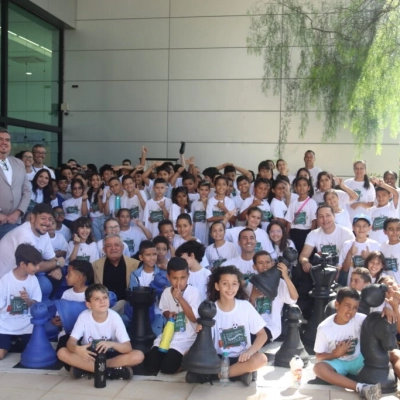 Alunos do projeto Eu Pratico Esporte Educacional Escolar da modalidade xadrez participam de evento na Câmara Municipal nesta sexta (24)