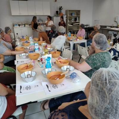 Secretaria da Mulher realiza a primeira oficina gratuita de bolos em 2026
