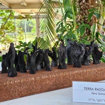 Exposição traz obras de ceramistas ao Jardim Botânico de Sorocaba