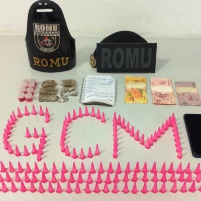 GCM detém dois e recolhe 537 porções de drogas em duas ocorrências de tráfico