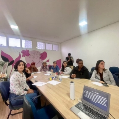 Secretaria da Mulher realiza curso gratuito de fotografia com o uso de celular dirigido a empreendedoras