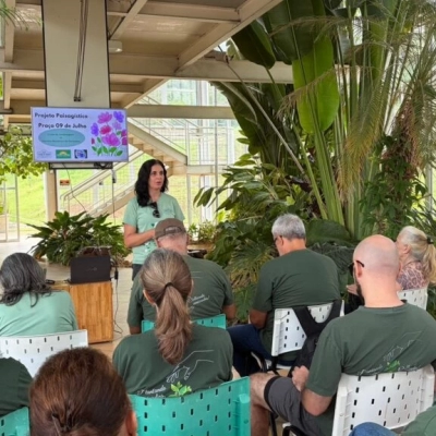 Clube de Jardinagem do Botânico de Sorocaba estuda revitalização dos canteiros da Praça 9 de Julho