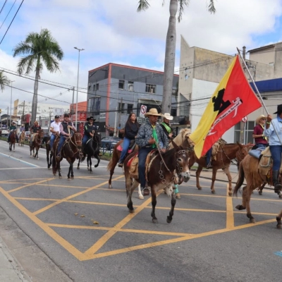 Sorocaba tem tradicional Desfile dos Tropeiros e 5ª Cavalgada Solidária