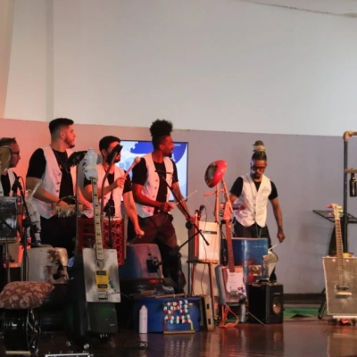 Cinco escolas municipais de Sorocaba recebem o Projeto Orquestra de Sucata