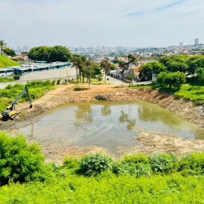 Saae/Sorocaba finaliza manutenção preventiva em bacias de contenção no bairro Barcelona