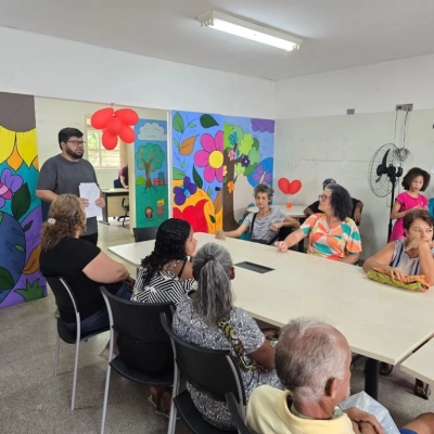 Ação no Cras Cajuru alerta sobre os perigos do uso excessivo de álcool e outras drogas