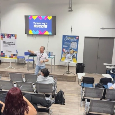 Projeto prepara estudantes do Além Ponte para vivência turística