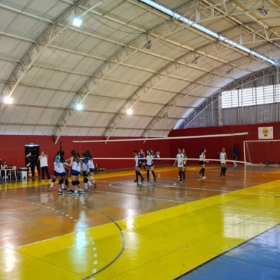 Jogos da Final da Copa de Voleibol “Meninos e Meninas da Vila” 2025 acontecem no Sesi Sorocaba neste domingo (14)