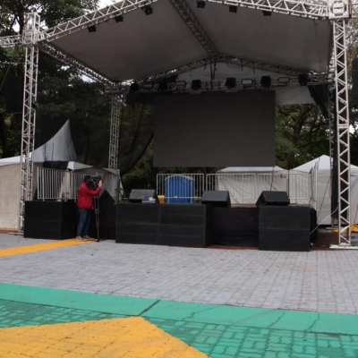 Telão no Parque Campolim transmite terceiro jogo da Seleção Brasileira