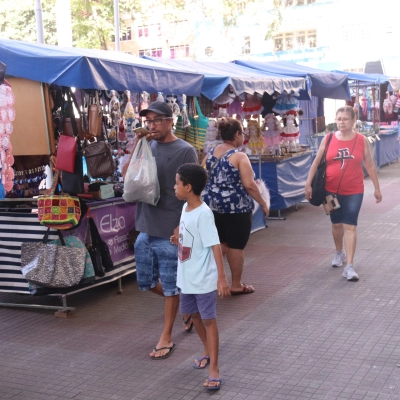 Feira do Artesanato acontece de 1º a 24 de dezembro na Praça Cel. Fernando Prestes