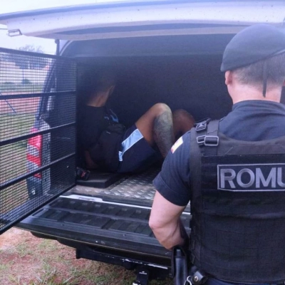 GCM flagra rapaz vendendo drogas no Jardim dos Pássaros