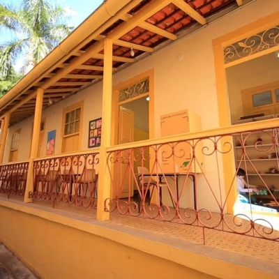 Biblioteca Infantil de Sorocaba realiza oficina de decoração de enfeites e sacolas de Natal na próxima quarta-feira (3)