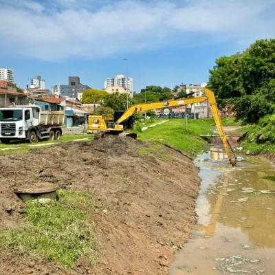 Saae/Sorocaba faz manutenção preventiva no Reservatório de Detenção de Cheias (RDC) Parque dos Italianos