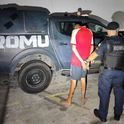 GCM prende acusado de tráfico e recolhe 257 porções de drogas no Parque São Bento