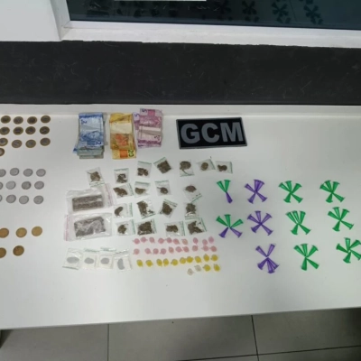 GCM de Sorocaba detém homem com 127 porções de drogas no Jardim Santa Cecília