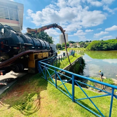 Força-tarefa do Saae/Sorocaba faz limpeza de bacia do Reservatório de Detenção de Cheias (RDC) da Água Vermelha