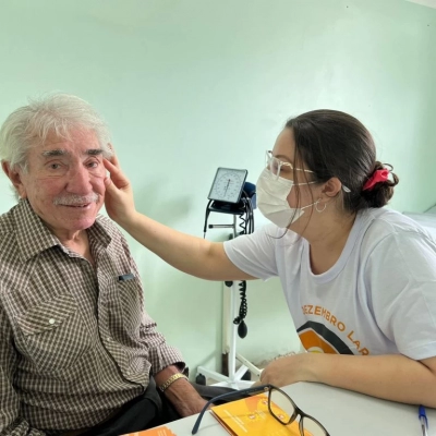 Prefeitura realiza ação preventiva ao câncer de pele alusiva ao ‘Dezembro Laranja’ na Policlínica neste sábado (13)