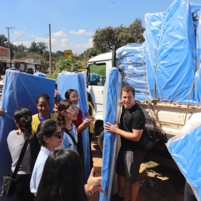 Prefeitura de Sorocaba entrega cerca de 100 colchões a moradores do Jardim Itapemirim e Jardim Marli