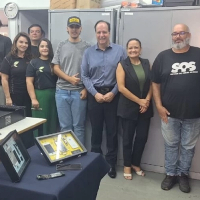 Prefeitura de Sorocaba e Projeto Metareciclagem fazem entrega de computadores a instituições sociais do município