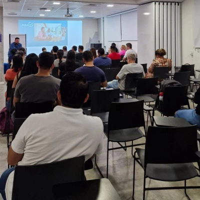 Prefeitura e Sebrae reúnem empreendedores para cursos gratuitos em marketing digital