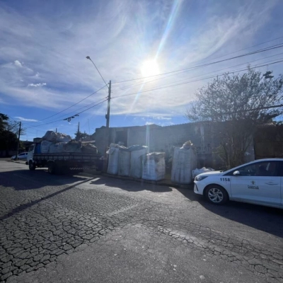 Operação Ferro-Velho interdita estabelecimento irregular no Parque São Bento