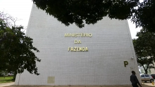 Fazenda alerta sobre falso site do Novo Desenrola