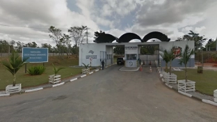 Um morre e três ficam feridos após detentos atearam fogo na própria cela