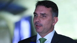 Flávio confirma encontro com Vorcaro após banqueiro ter sido preso