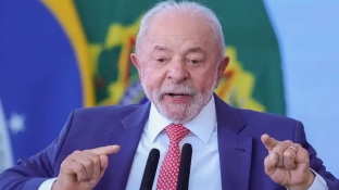 Lula cobra respeito e rejeita interferência dos EUA