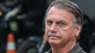 PGR defende que Bolsonaro seja mantido em prisão domiciliar
