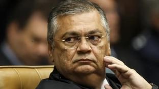 Dino manda PF apurar interferência externa no processo eleitoral