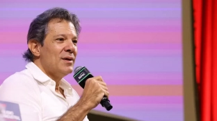 Banco Master é uma pancada no sistema bancário brasileiro, diz Haddad