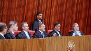 TSE anula votos de Garotinho, e Ruas vence governo do Rio no 1º turno