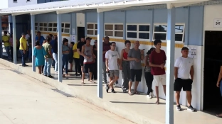 Zanin manda ampliar horário de votação até as 19h em todo o país
