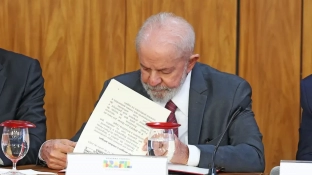 Lula veta lei que reconhece estágio como experiência profissional