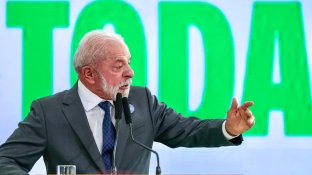 Pacto contra o feminicídio busca colocar leis em prática, diz Lula