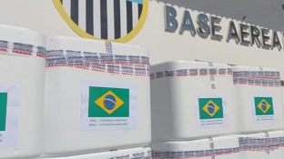 Brasil envia 690 mil doses de vacinas em ajuda à Venezuela