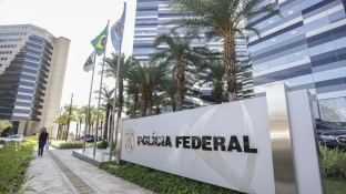 PF envia a Gilmar e Zanin íntegra de material do celular de Vorcaro