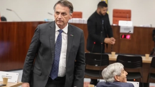 Justiça atesta que Bolsonaro vai terminar de cumprir pena em 2052