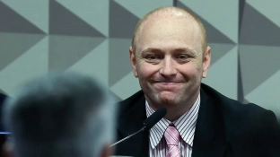 Moraes homologa redução da pena de hacker após aprovação no Enem