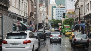 Adesivo eleitoral pode levar à perda da cobertura de seguro