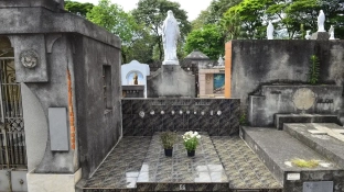 Polícia de SP investiga venda de dados de mortos a funerárias