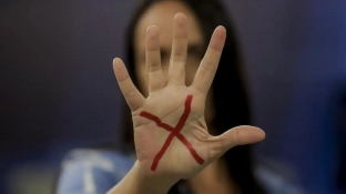 Ligue 180 pode ser obrigatório em notícias de violência contra mulher